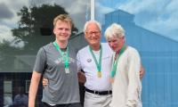Siegerehrung 1500 Freistil, Lennart und Dietrich
